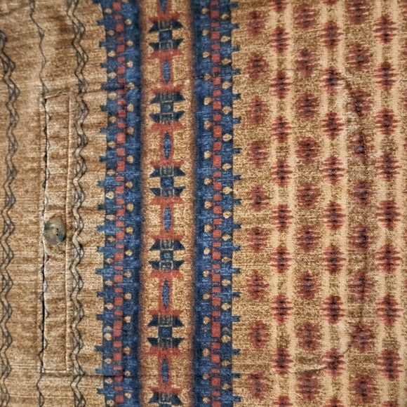 Woolrich Men's Camel Engineered Stripe Aztec Button Down Size XL - Picture 11 of 12